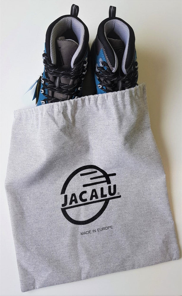 
                  
                    Jacalu Schuhbeutel mit Wanderschuhen Jacalu Alba
                  
                